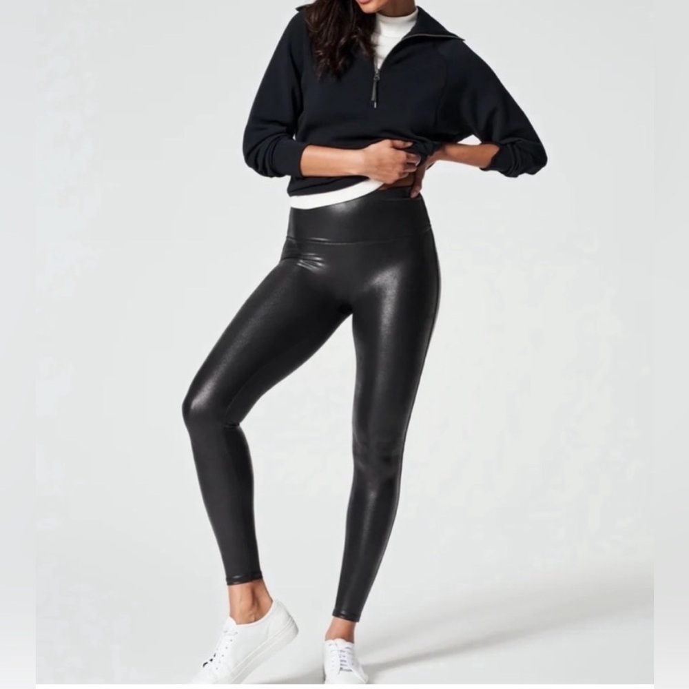 SPANX Black Shimmer Metallic Faux Leather Leggings Size Large